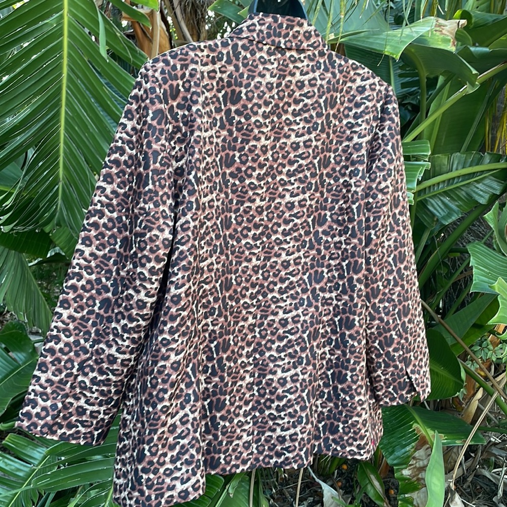 Leopard print single button blazer - image 3